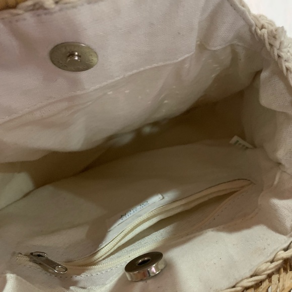 Cute Shell Purse - Picture 4 of 5